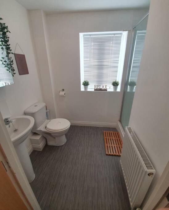 Holiday home Classy Family House-gym-free Parking-train Station