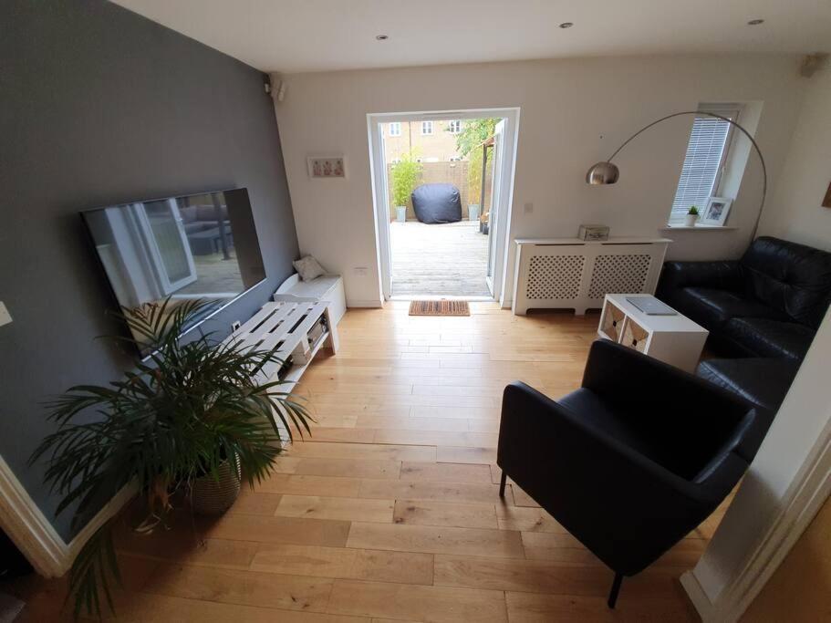 Classy Family House-gym-free Parking-train Station *